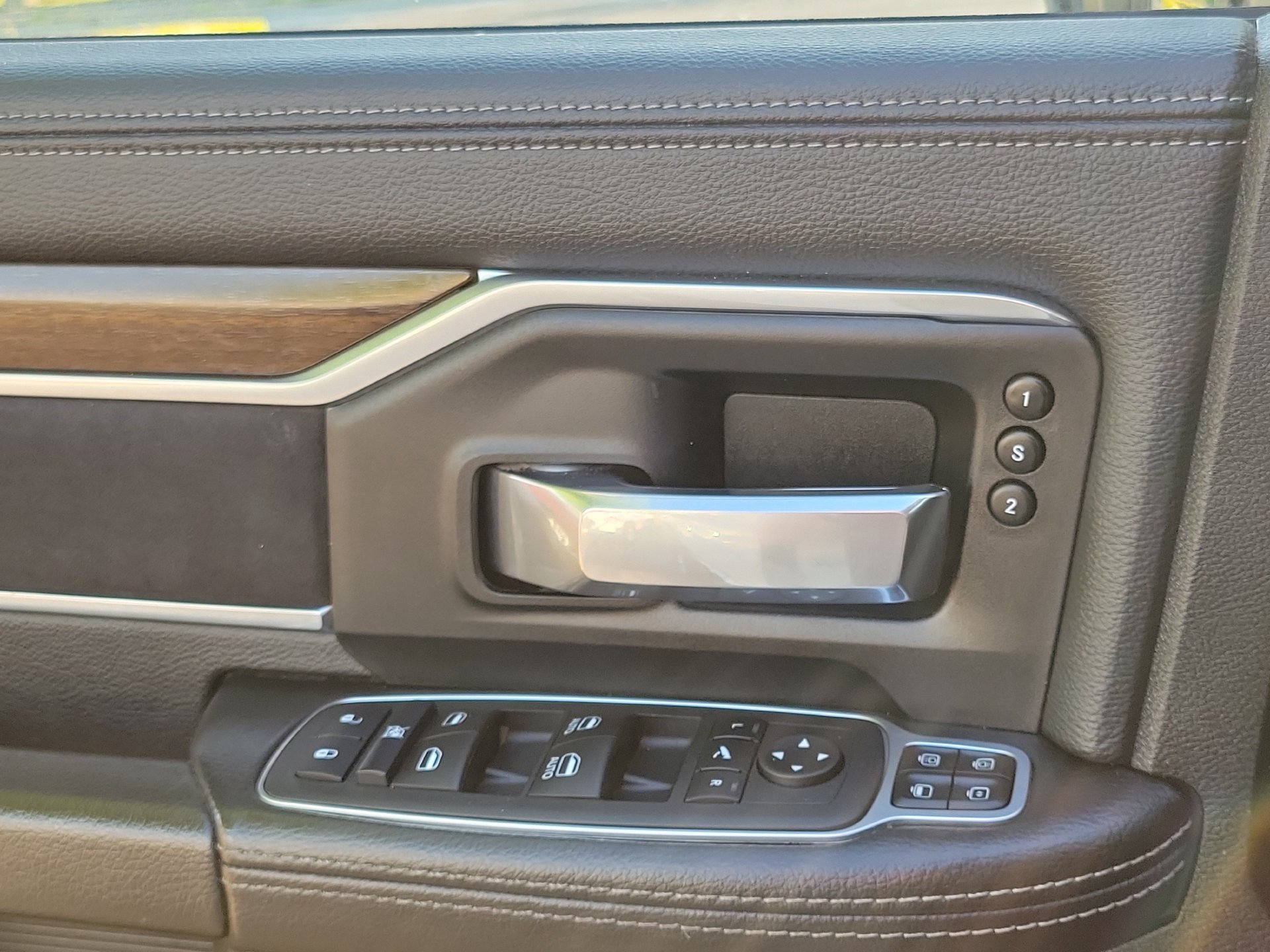 Certified 2024 RAM 2500 Laramie AWD/4WD image 14