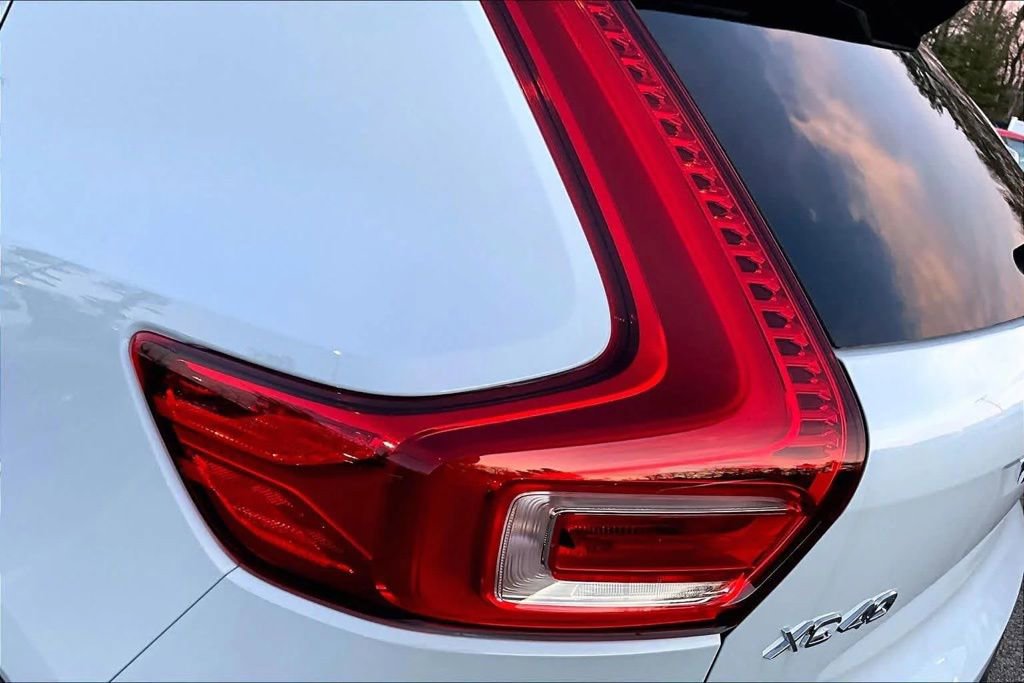 Used 2026 Volvo XC40 B5 Plus w/ Protection Package Premier AWD/4WD image 6