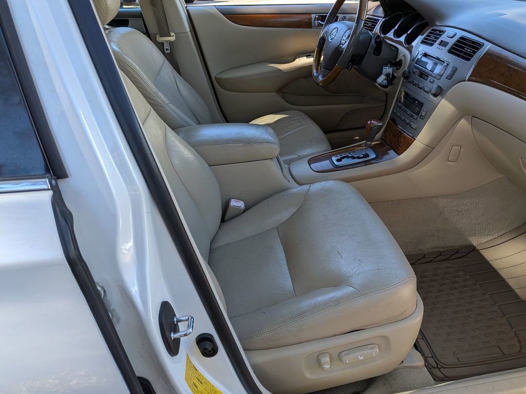 Used 2005 Lexus ES 330 image 19