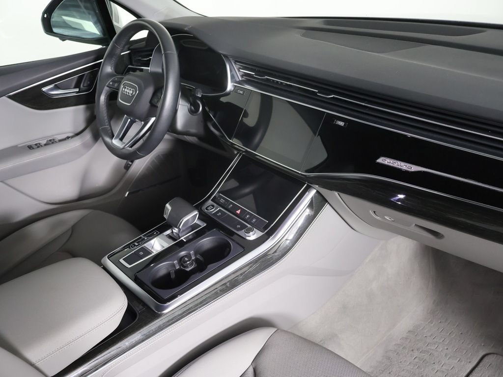 Used 2022 Audi Q7 3.0T Premium Plus AWD/4WD image 33
