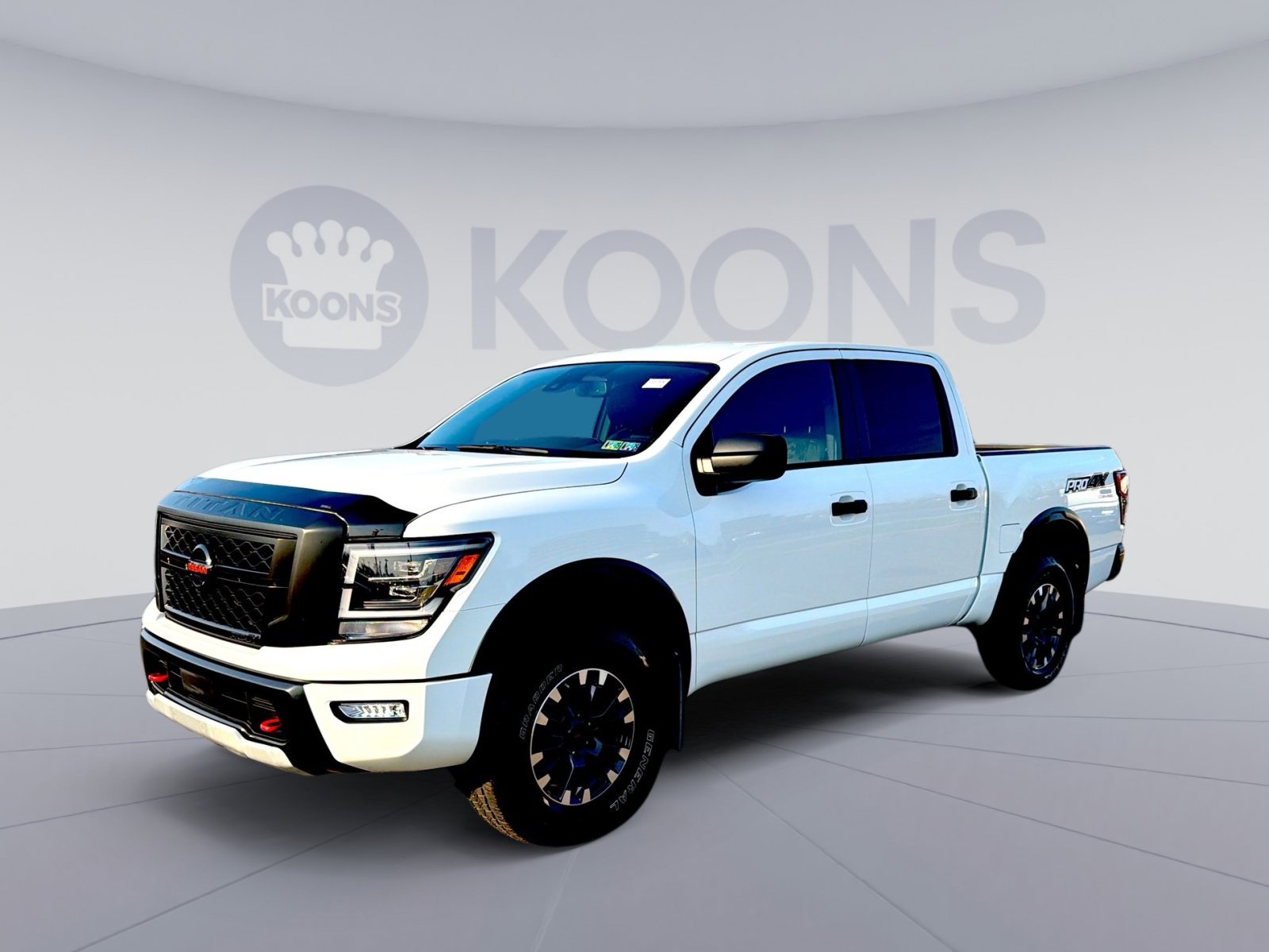Used 2022 Nissan Titan PRO-4X w/ Off Road Protection Package image 1