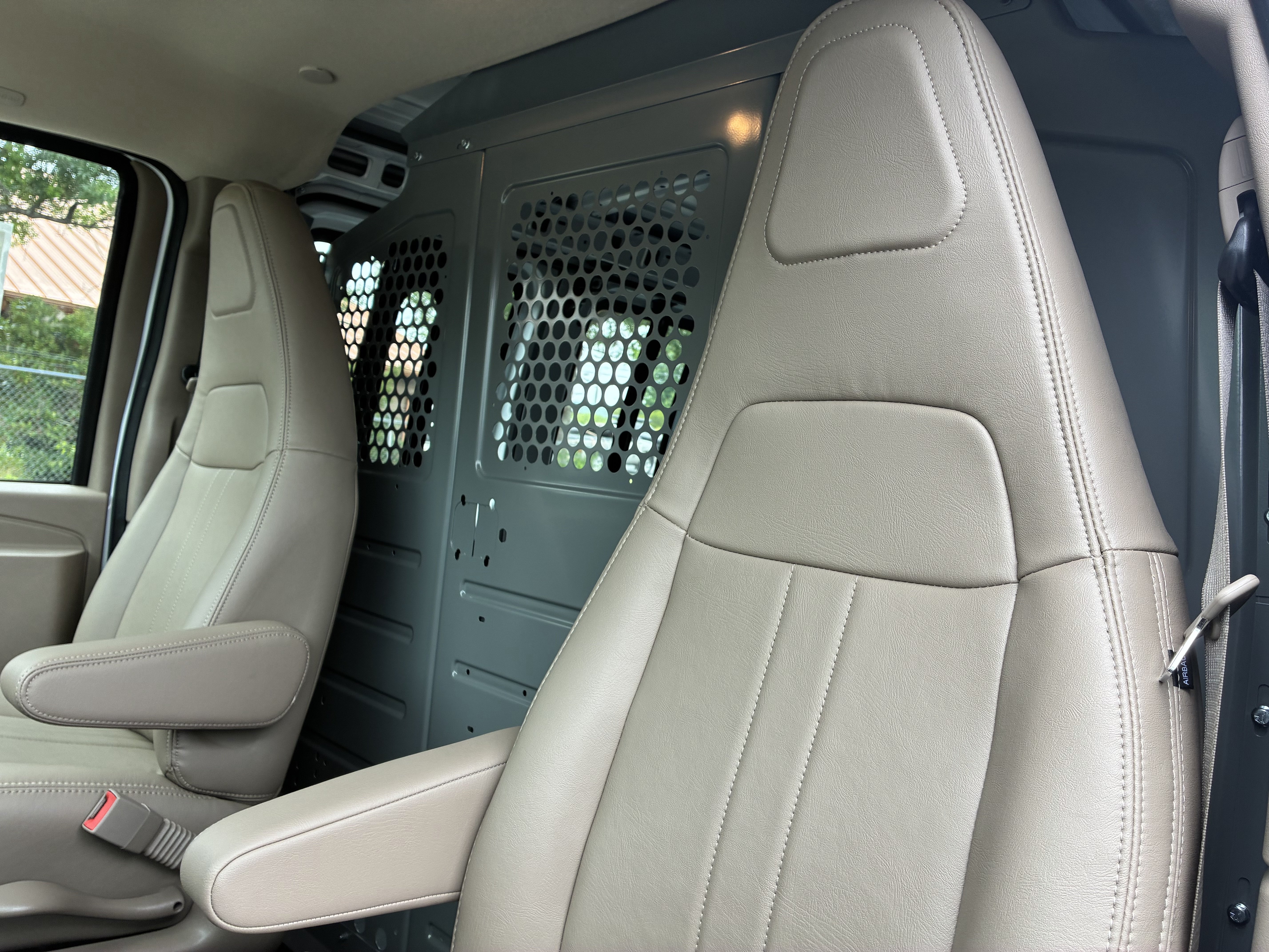 New 2026 Chevrolet Express 2500 w/ Driver Convenience Package RWD image 21