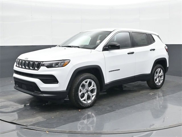 Used 2025 Jeep Compass Sport image 8