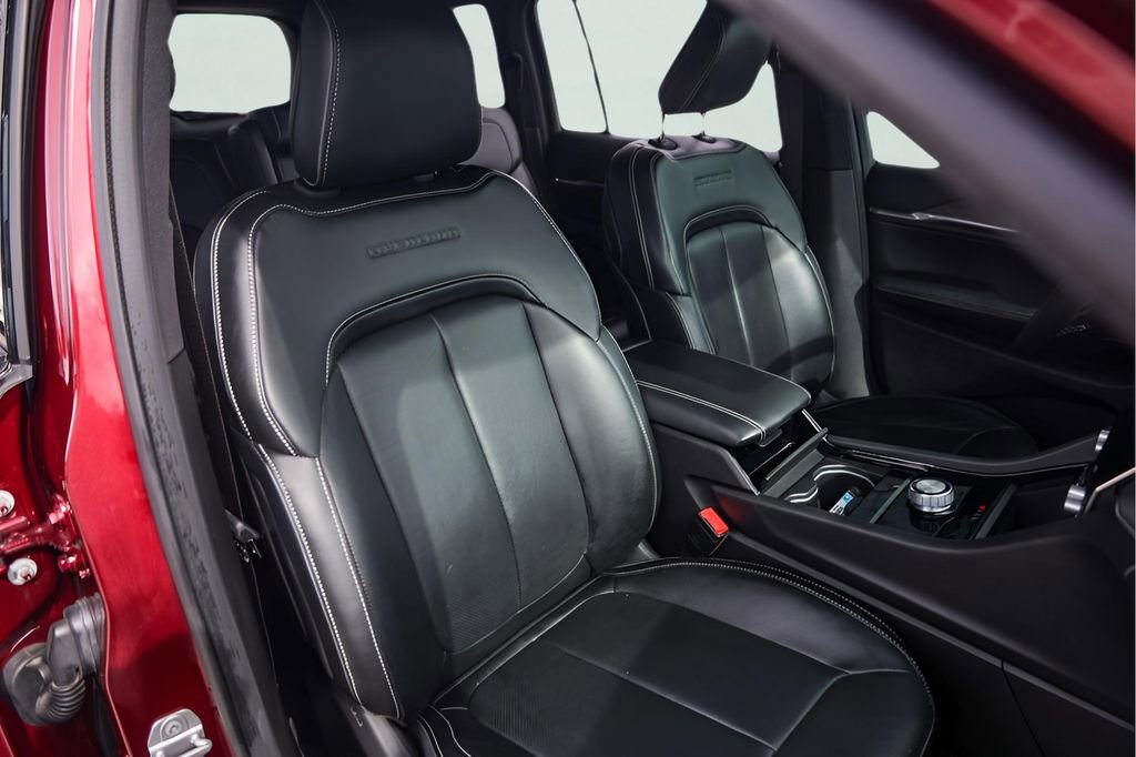 Used 2022 Jeep Grand Cherokee Overland image 34