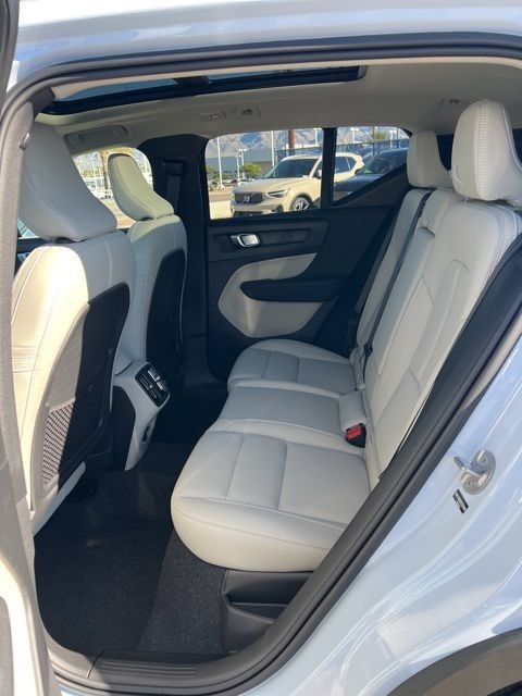 New 2026 Volvo XC40 B5 Plus w/ Protection Package Premier AWD/4WD image 25