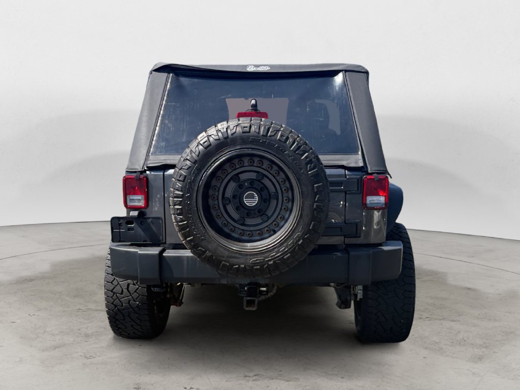 Used 2018 Jeep Wrangler Sport w/ Connectivity Group AWD/4WD image 4
