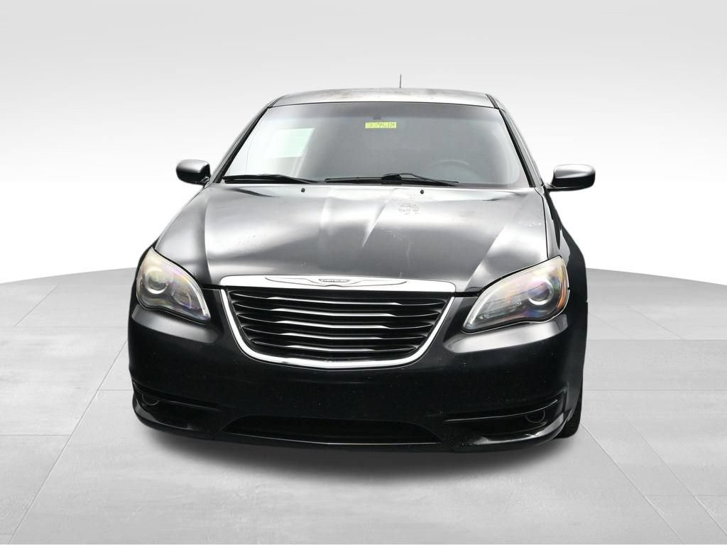 Used 2013 Chrysler 200 Limited FWD image 8