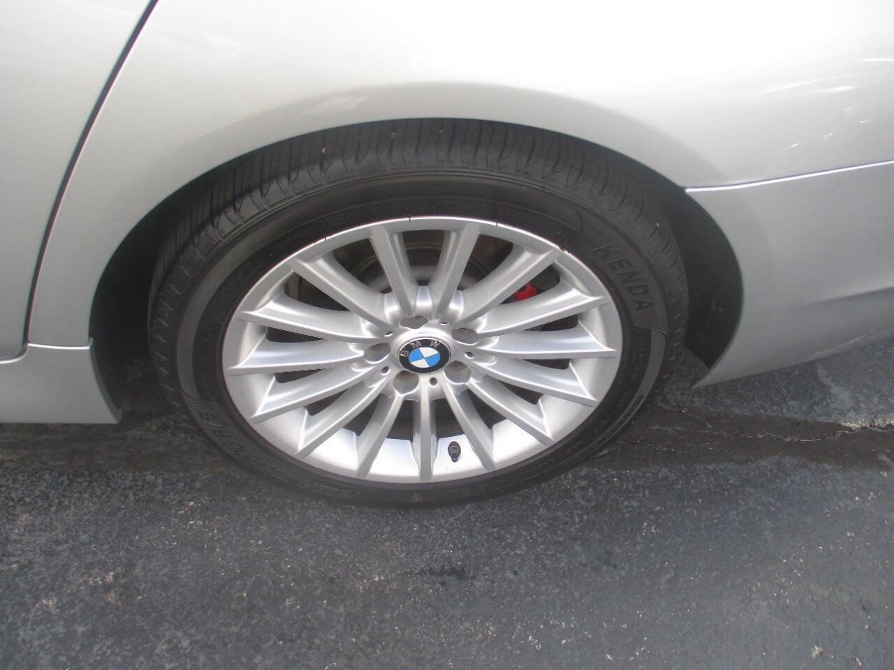 Used 2011 BMW 535i xDrive Sedan image 29