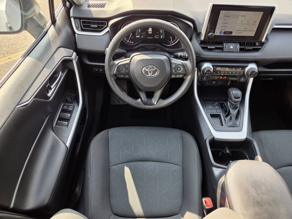 Used 2025 Toyota RAV4 XLE FWD image 14