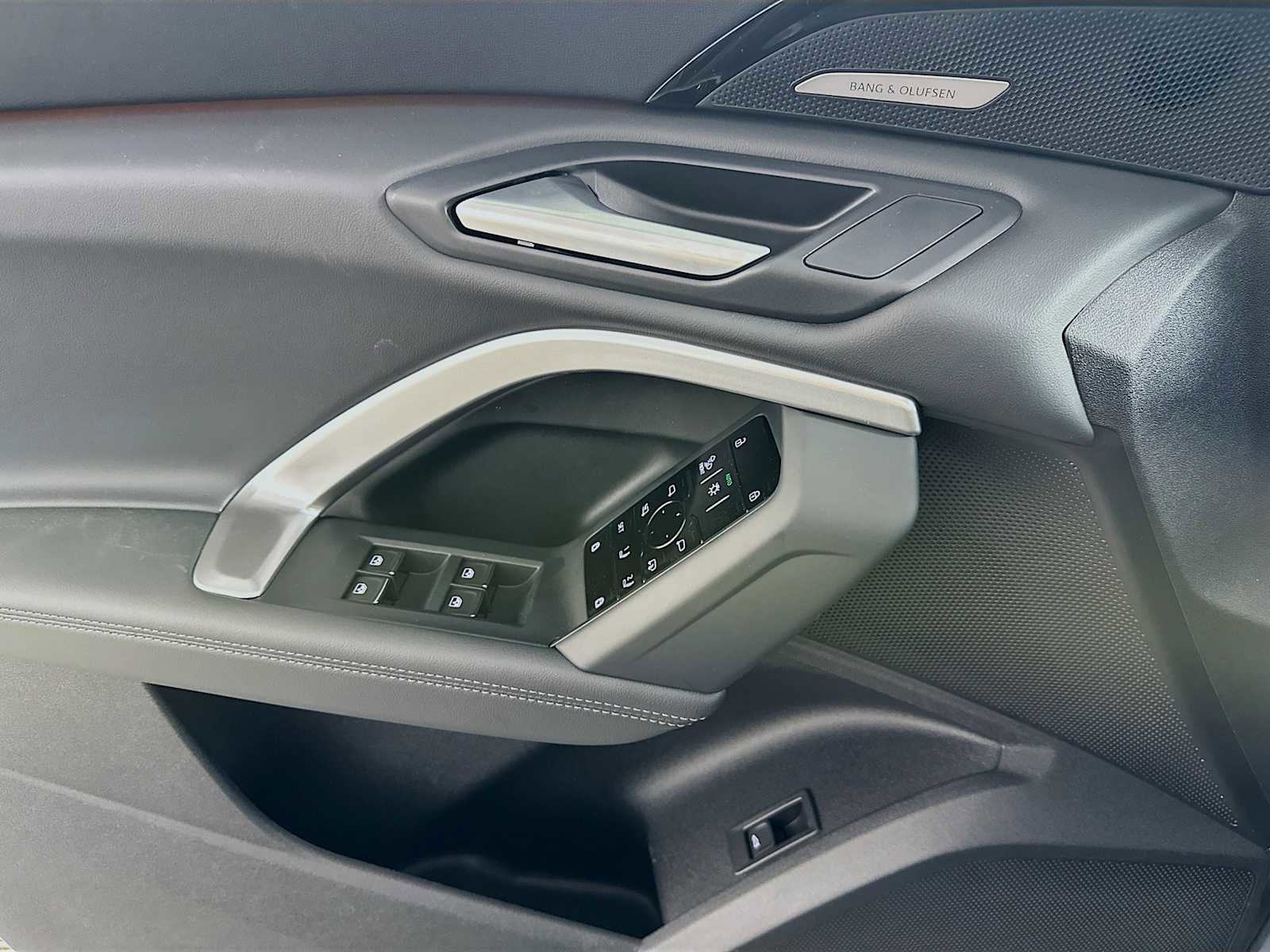 New 2025 Audi Q5 Prestige image 17