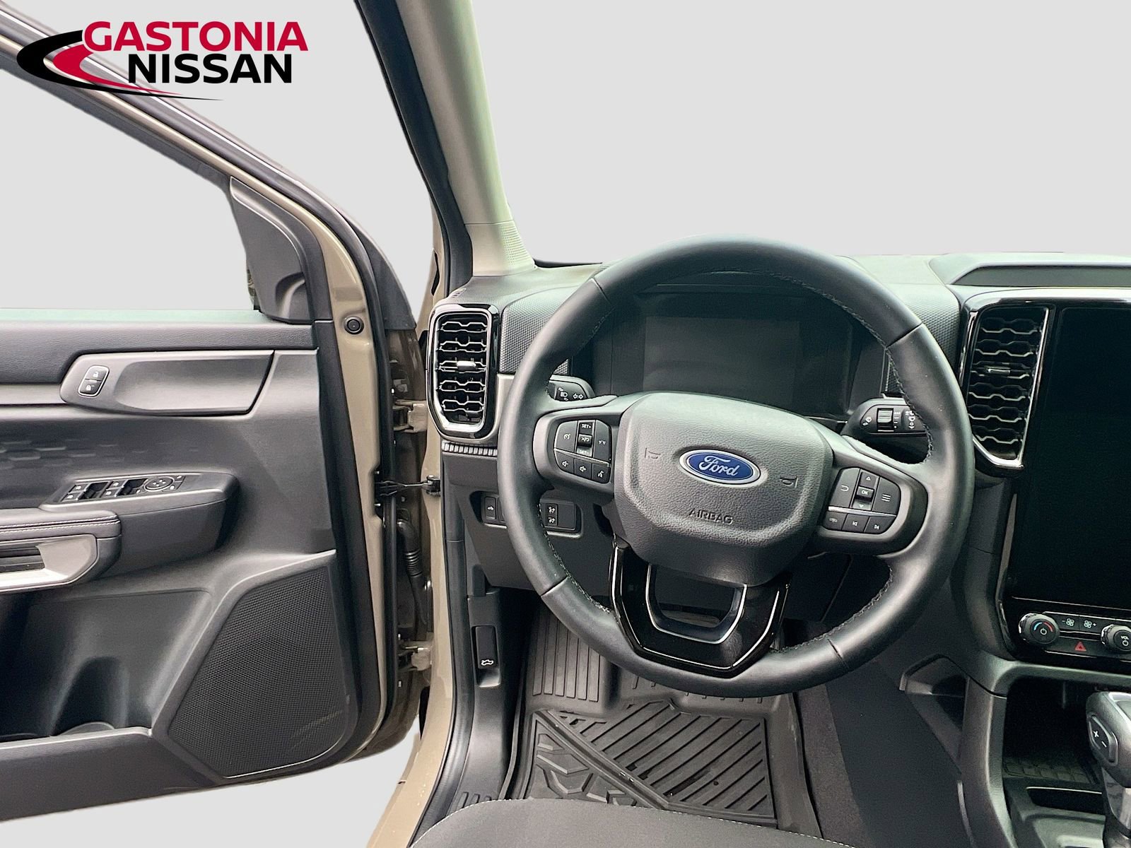 Used 2025 Ford Ranger XLT w/ Equipment Group 301A High image 14