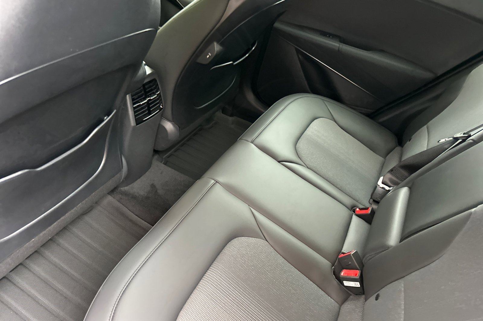 New 2025 Kia Niro EX image 8