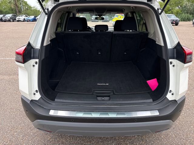 Certified 2023 Nissan Rogue SV FWD image 21