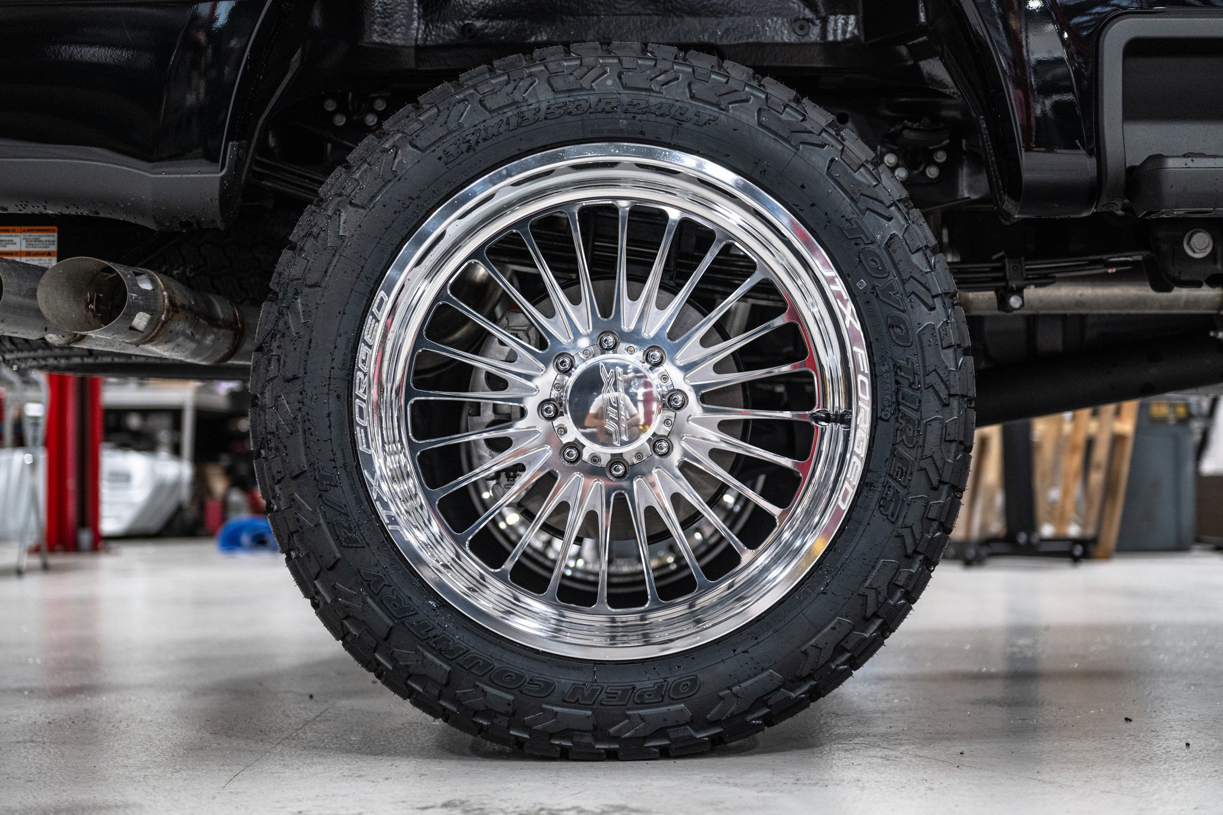 New 2025 Ford F250 Lariat w/ Lariat Ultimate Package image 17