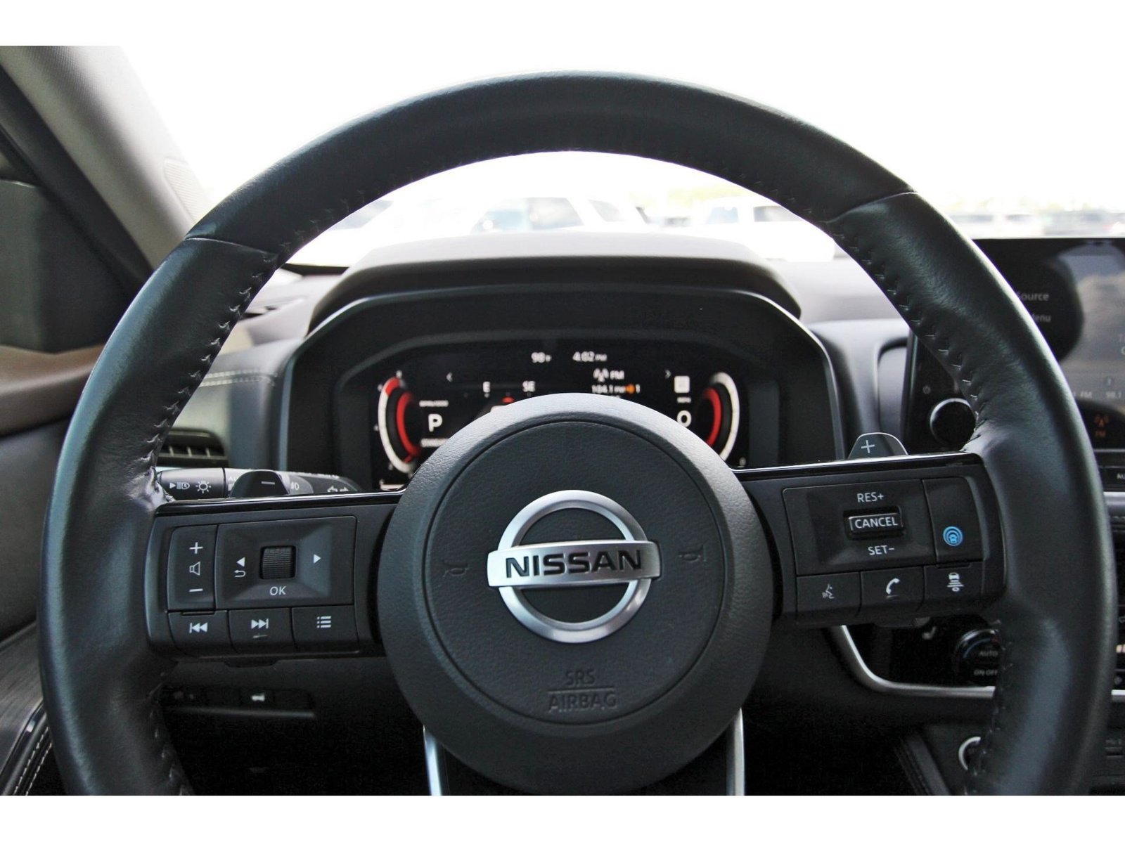 Used 2021 Nissan Rogue Platinum FWD image 16