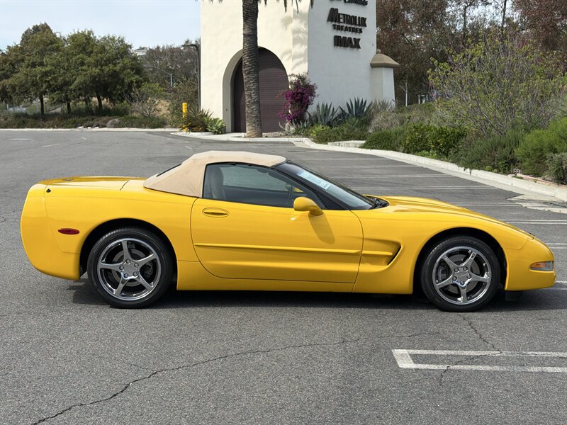 Used 2002 Chevrolet Corvette Convertible w/ Preferred Equipment Group2 RWD image 24