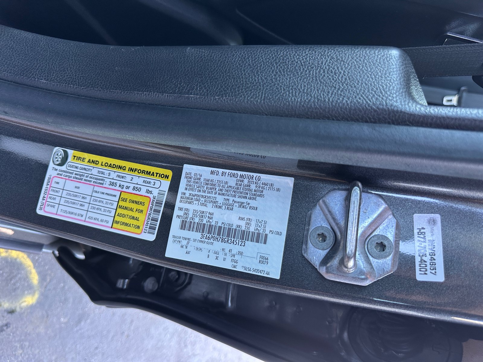 Used 2016 Ford Fusion SE FWD image 30