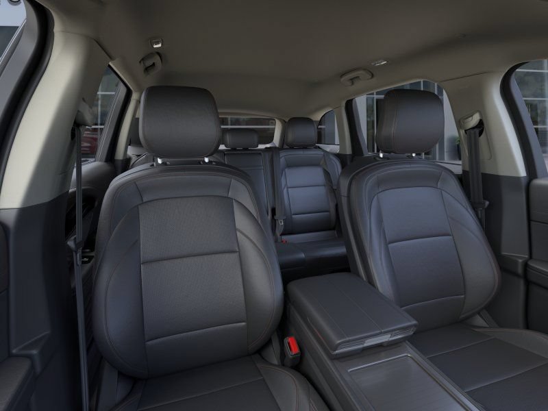New 2026 Lincoln Nautilus Premier AWD/4WD image 10