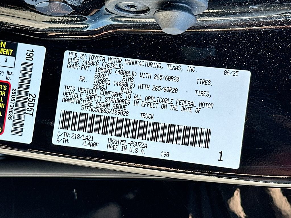 Used 2025 Toyota Tundra Platinum AWD/4WD image 27