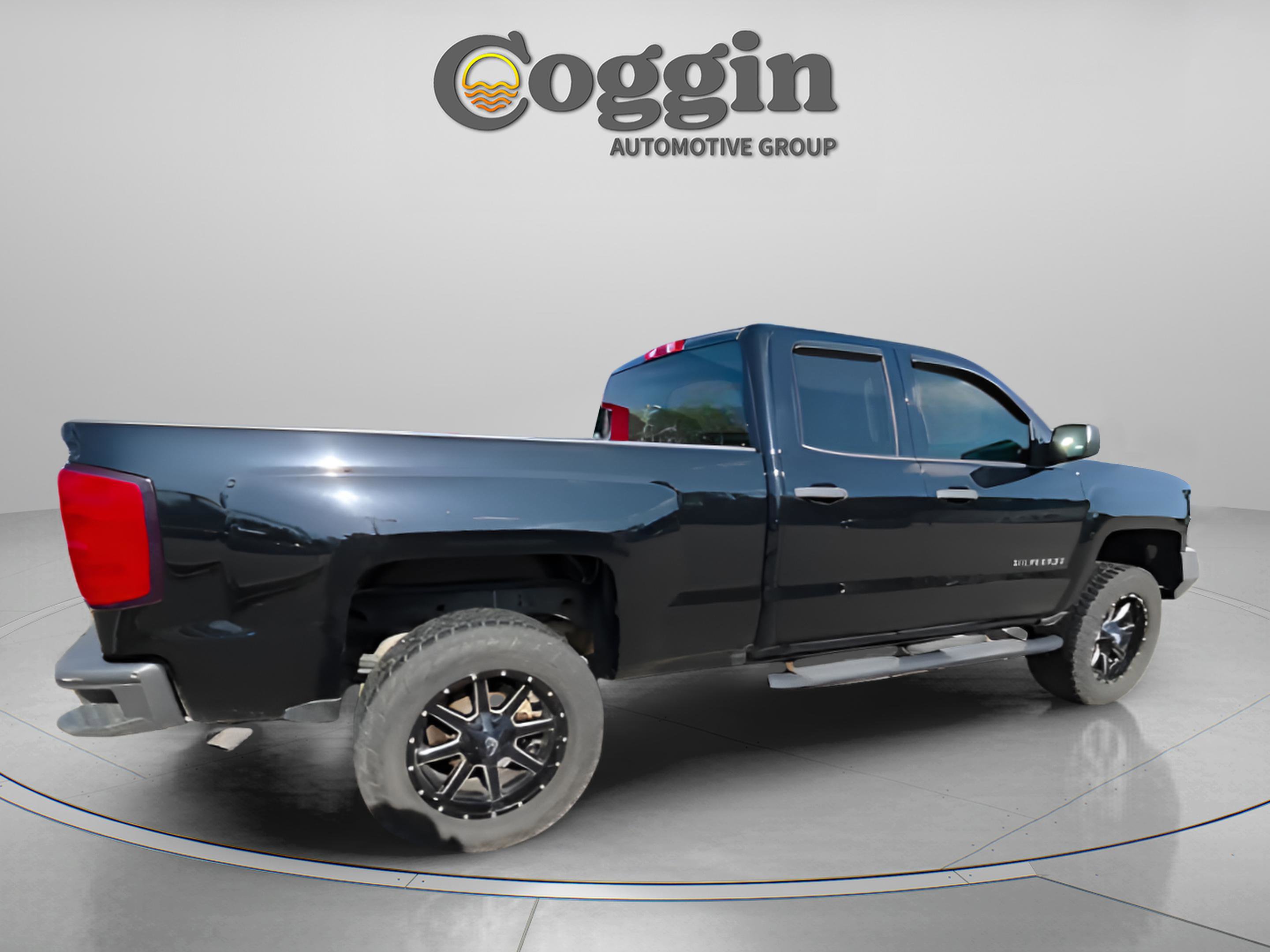 Used 2017 Chevrolet Silverado 1500 W/T w/ Black Out Edition image 10