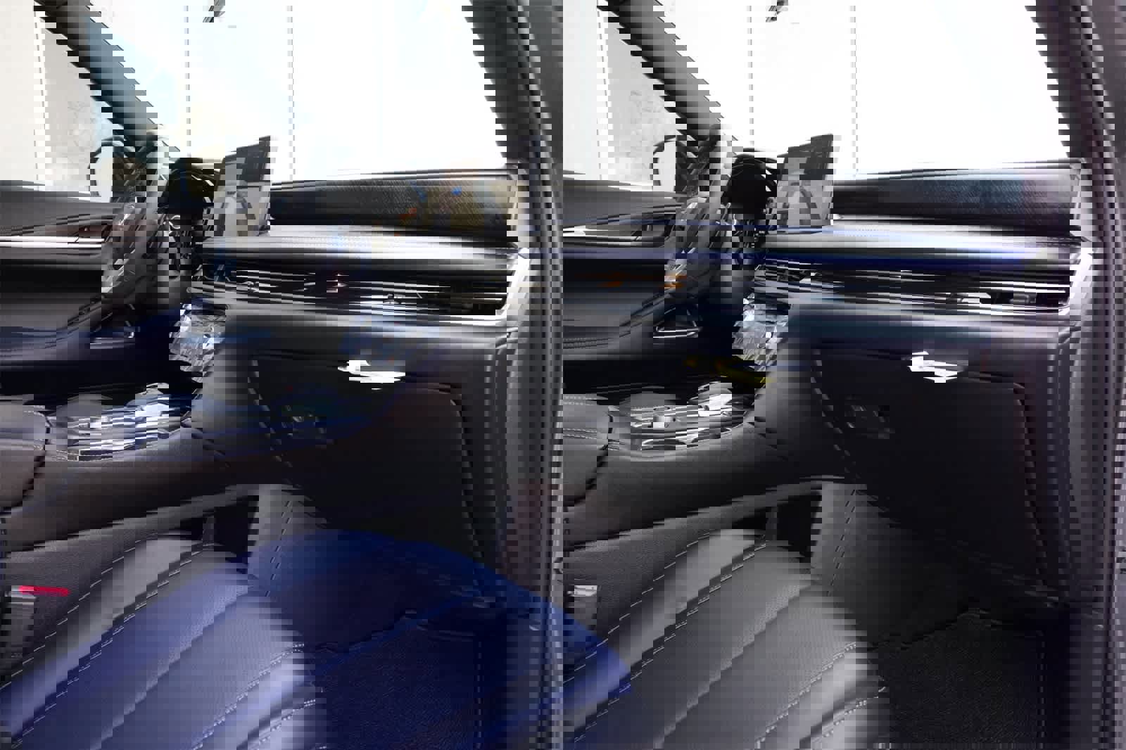 New 2026 INFINITI QX60 Sport w/ Dark Cargo Package image 21