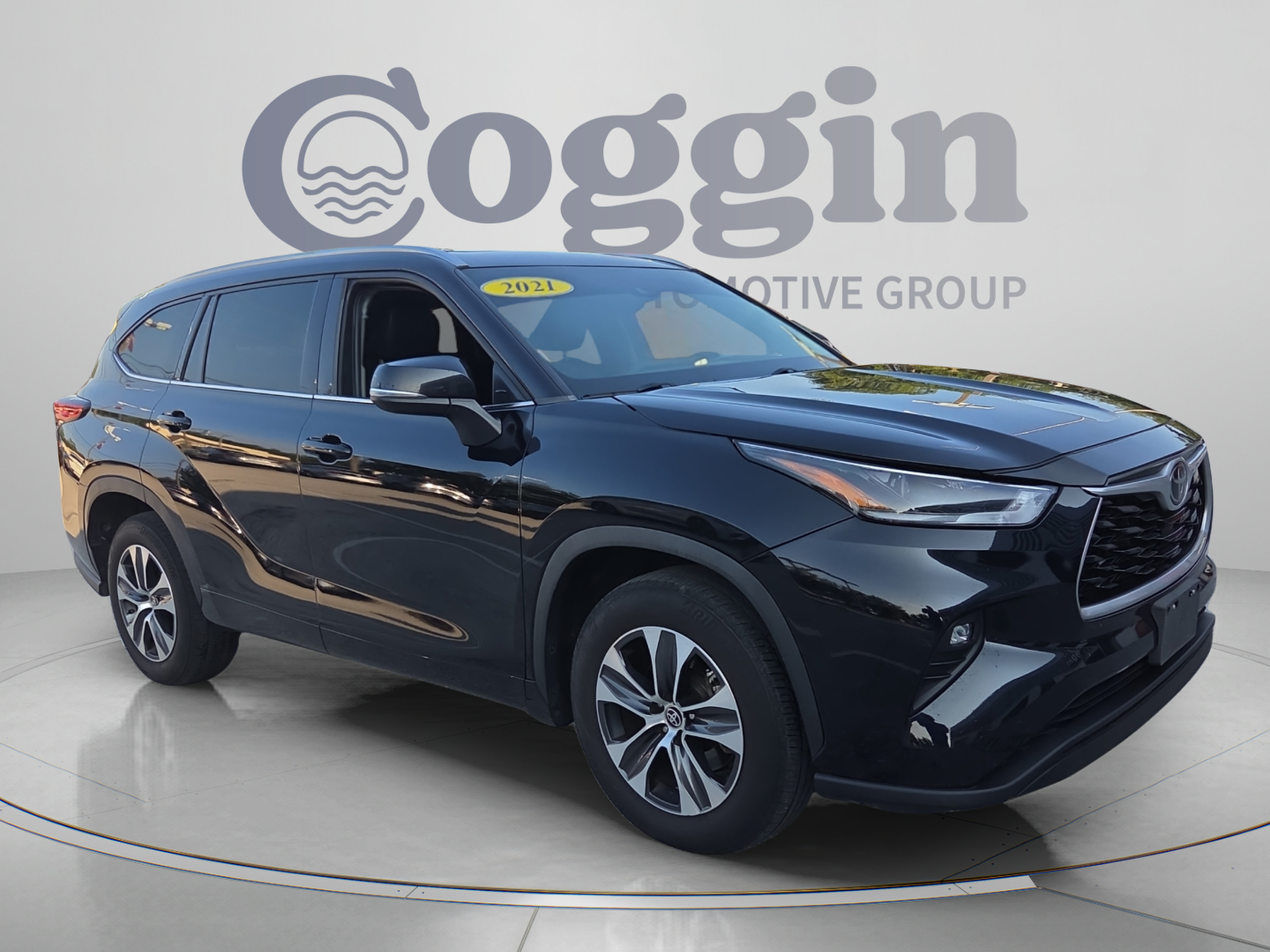 Used 2021 Toyota Highlander XLE FWD image 7