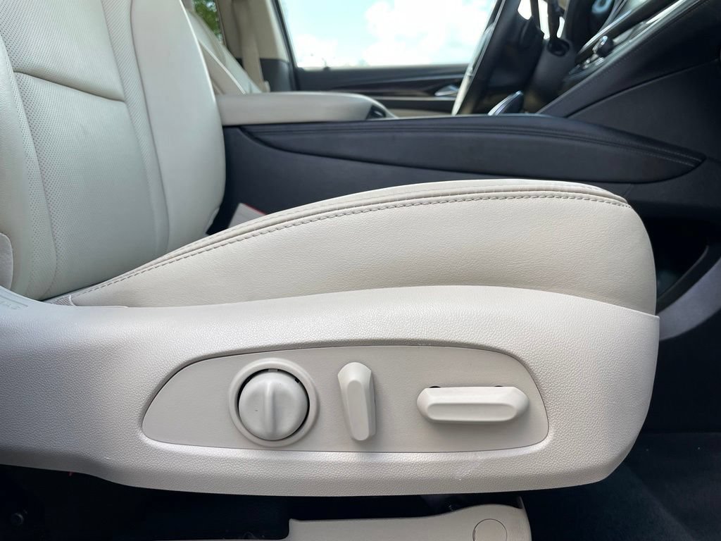 Used 2021 Buick Enclave Essence FWD image 30