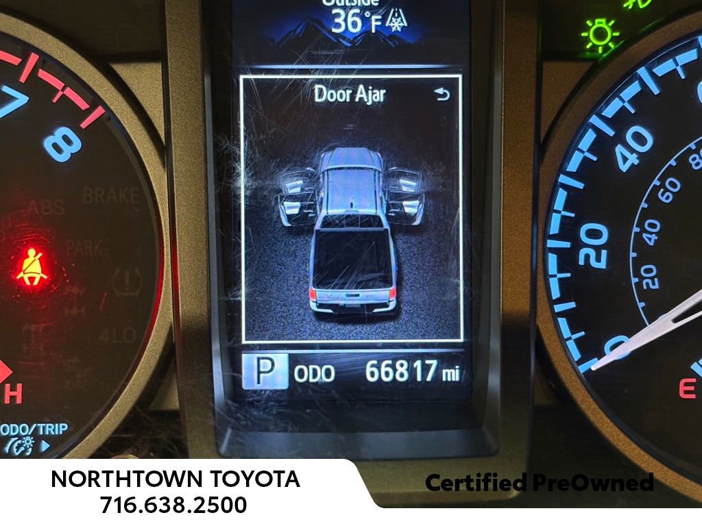 Used 2023 Toyota Tacoma TRD Sport image 9