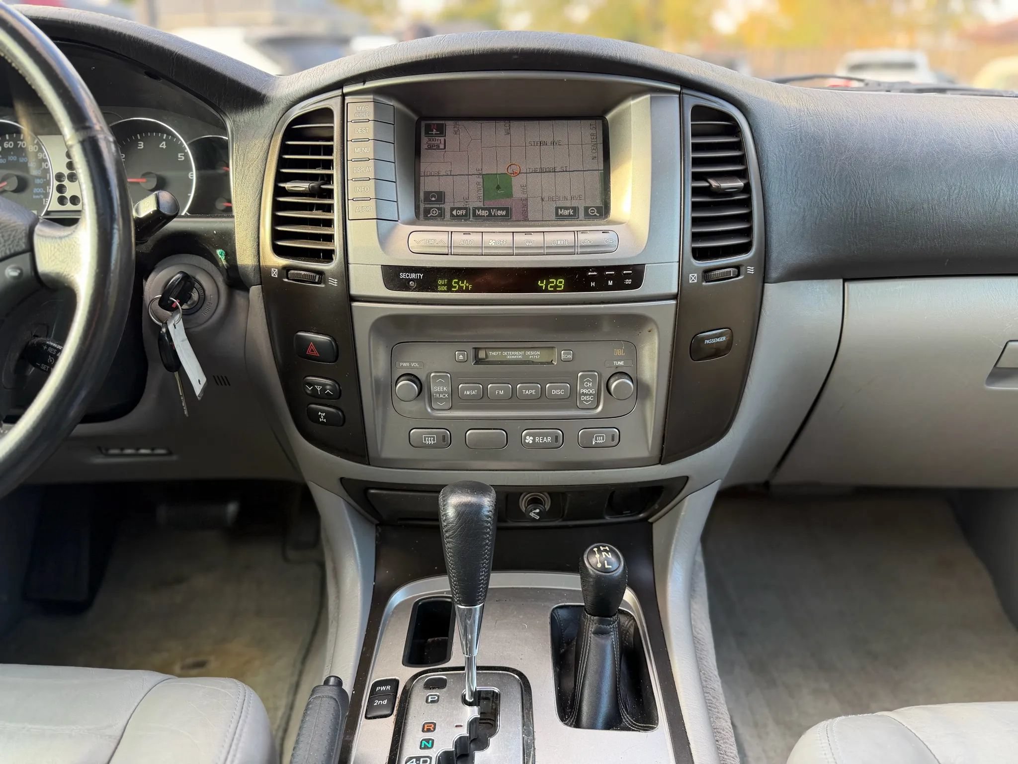 Used 2005 Toyota Land Cruiser AWD/4WD image 36