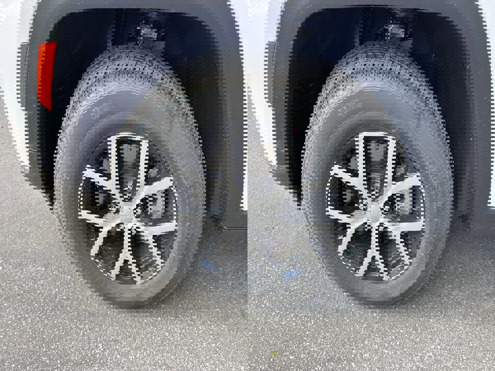 Certified 2025 Jeep Grand Cherokee L Limited w/ Trailer Tow Package image 15