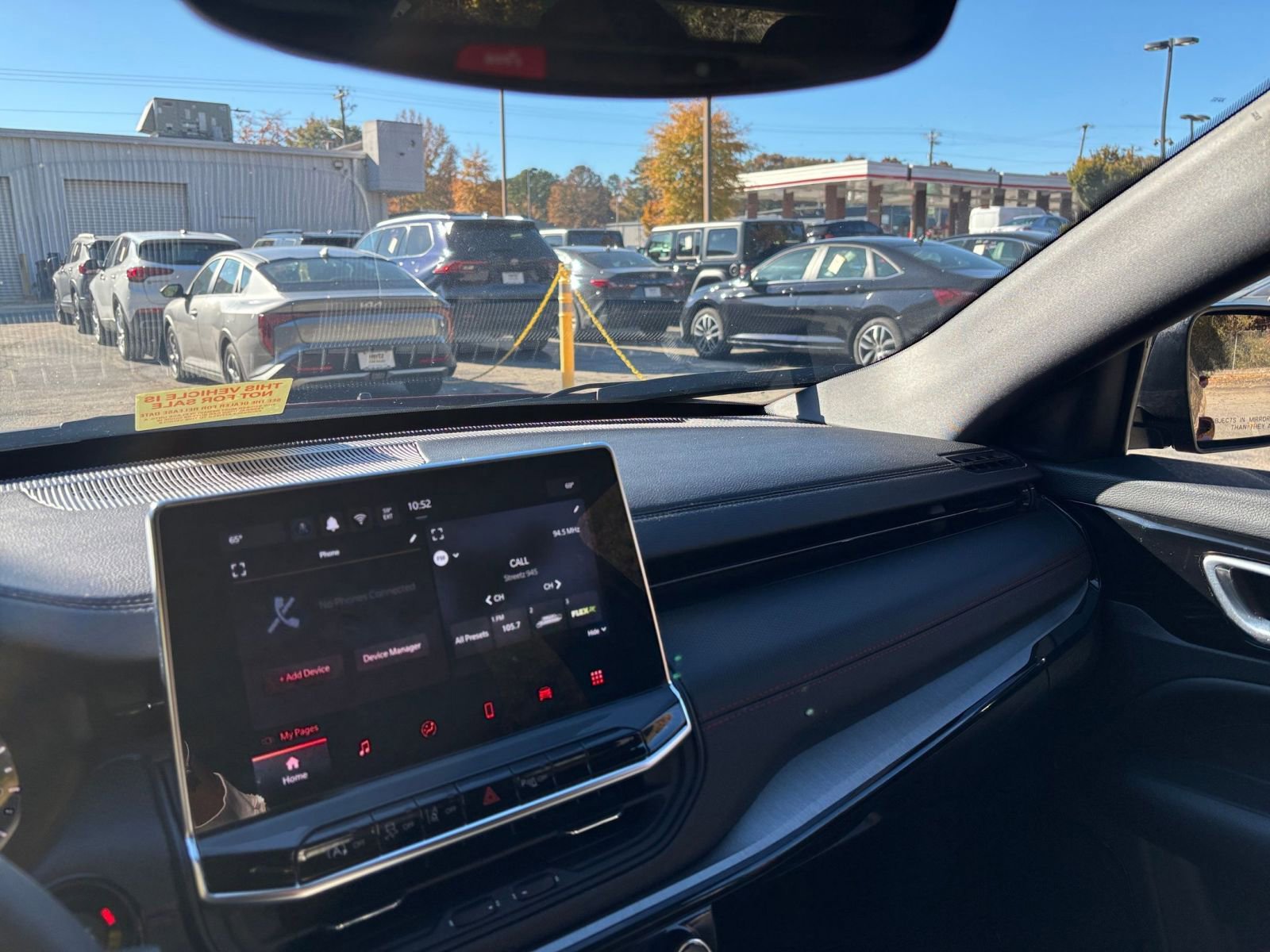 Used 2025 Jeep Compass Trailhawk image 35