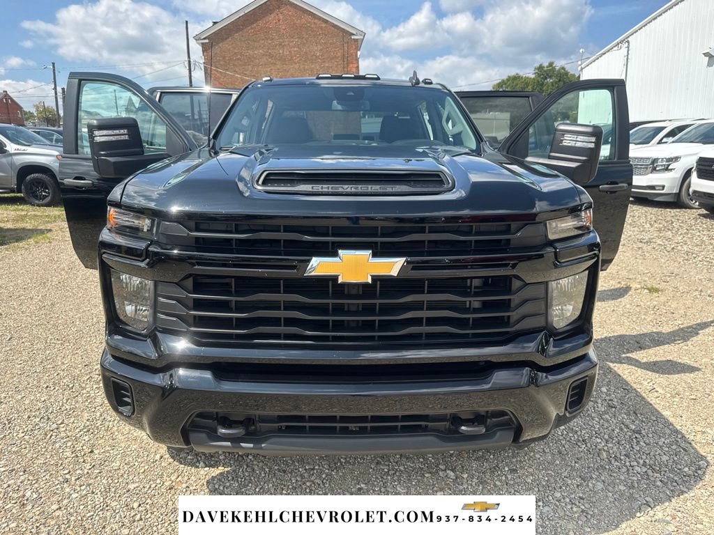 Used 2024 Chevrolet Silverado 2500 Custom w/ Custom Value Package AWD/4WD image 9