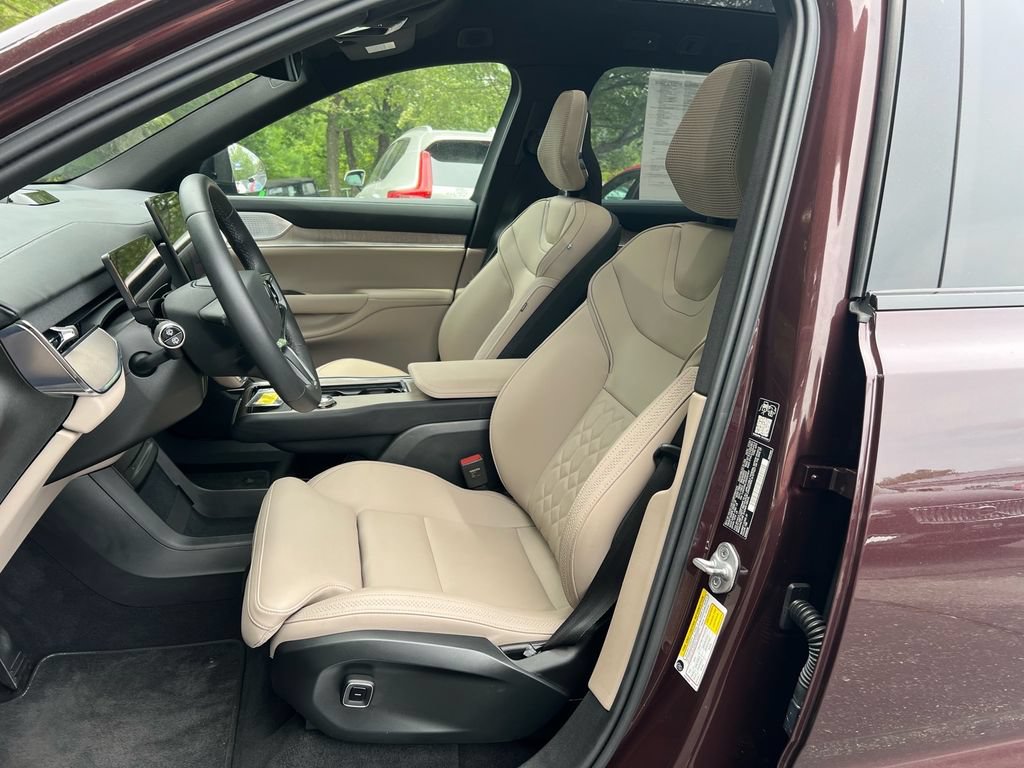 Certified 2025 Volvo EX90 Ultra AWD/4WD image 11