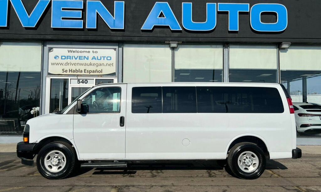 Used 2023 Chevrolet Express 3500 LS RWD image 2