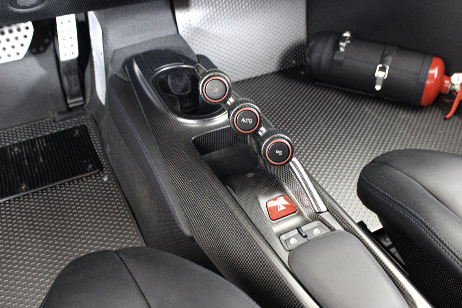 Used 2020 Ferrari 488 Pista Coupe RWD image 25