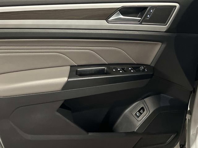 Used 2021 Volkswagen Atlas SE w/ Towing Package image 9