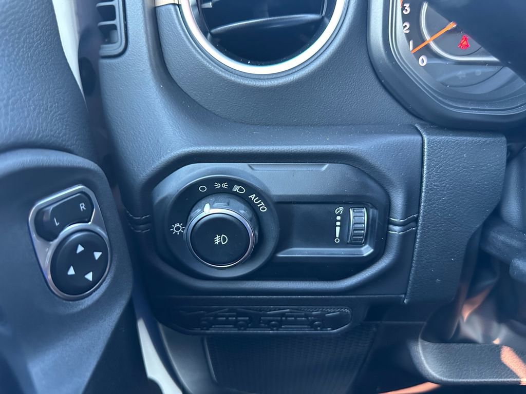 New 2025 Jeep Wrangler Sahara image 18