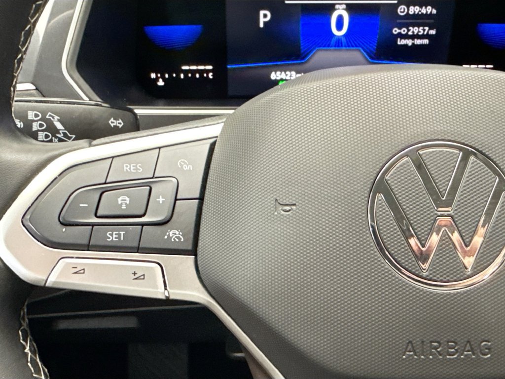 Used 2022 Volkswagen Tiguan SE FWD image 11