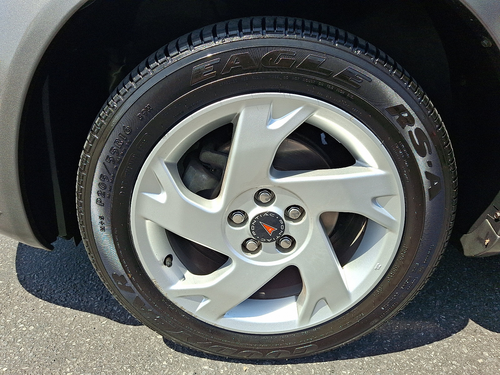 Used 2005 Pontiac Vibe AWD w/ Power Group Value Package image 9