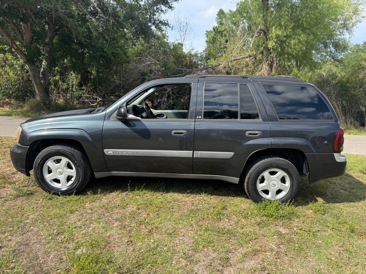 Used 2003 Chevrolet TrailBlazer LS w/ Preferred Equipment Group RWD image 6