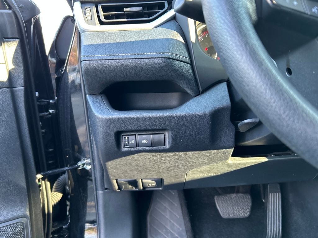 Used 2024 Toyota RAV4 XLE image 21