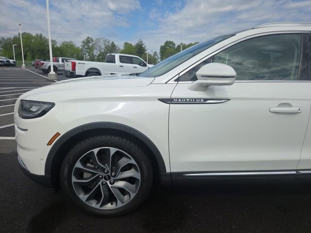 Used 2022 Lincoln Nautilus Reserve w/ Equipment Group 201A AWD/4WD image 17