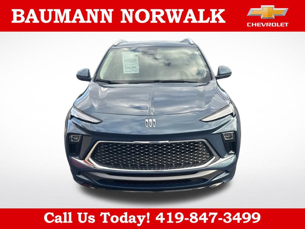 Used 2024 Buick Encore GX Avenir w/ Avenir Convenience Package FWD image 2