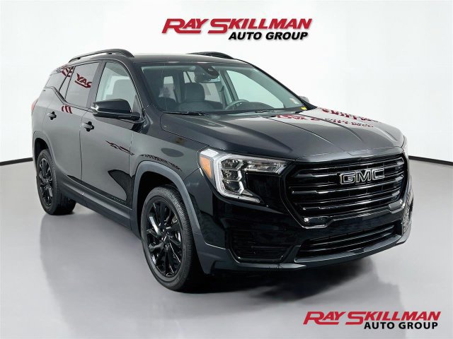 Used 2023 GMC Terrain SLE w/ Driver Convenience Package AWD/4WD image 1