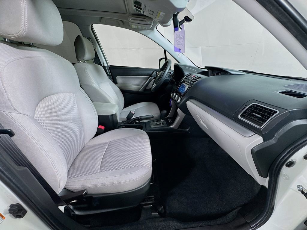 Used 2017 Subaru Forester 2.5i Premium AWD/4WD image 34