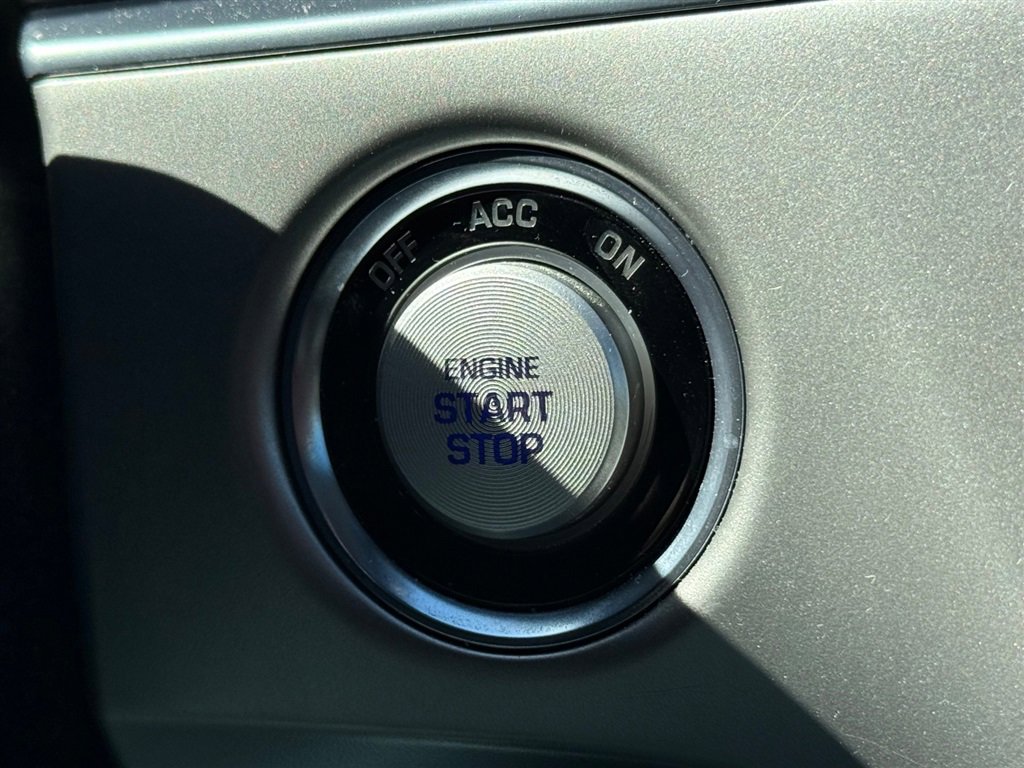 Used 2016 Hyundai Sonata Limited w/ Option Group 05 FWD image 22