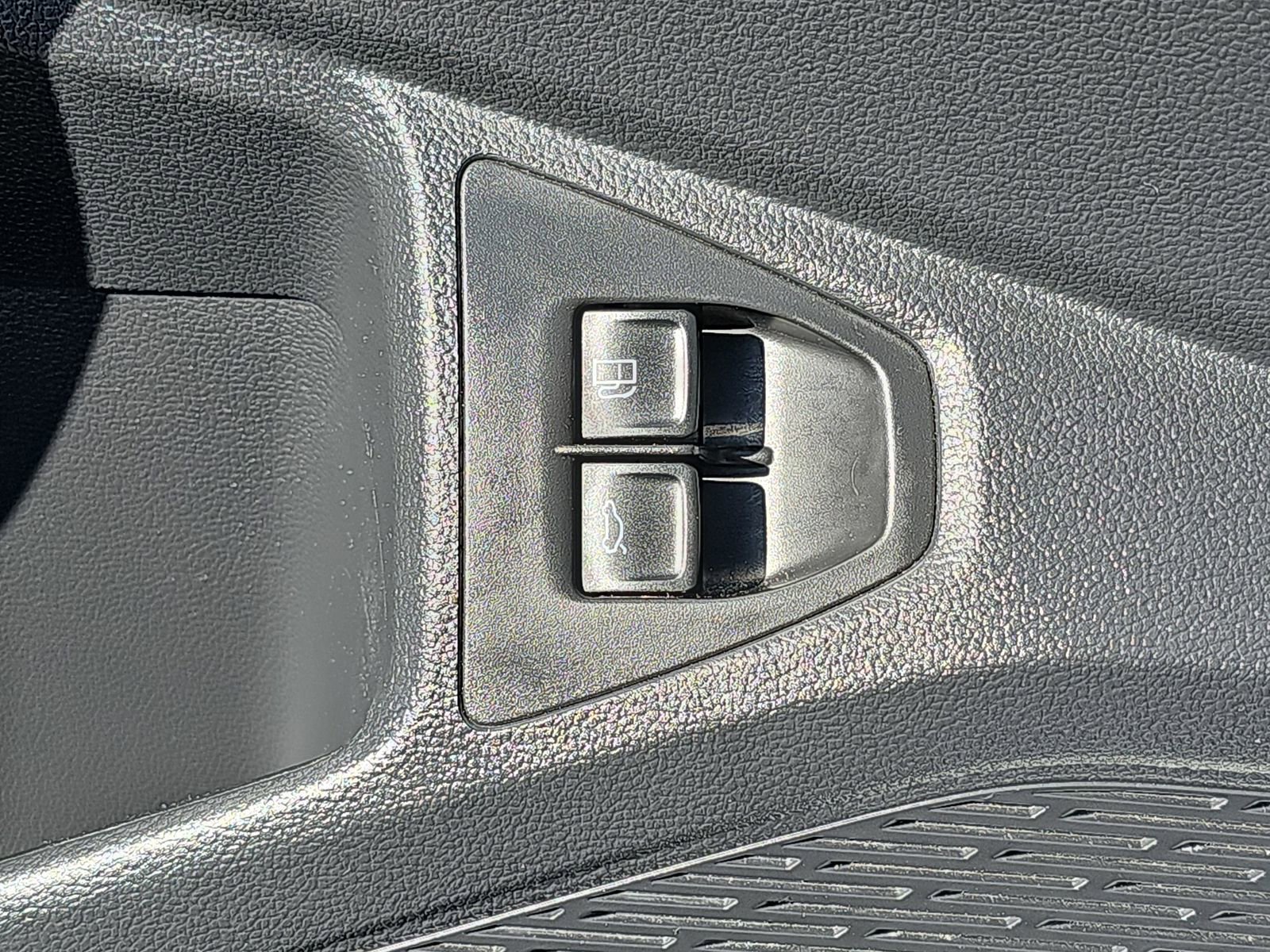 Used 2022 Volkswagen Jetta Sport FWD image 31