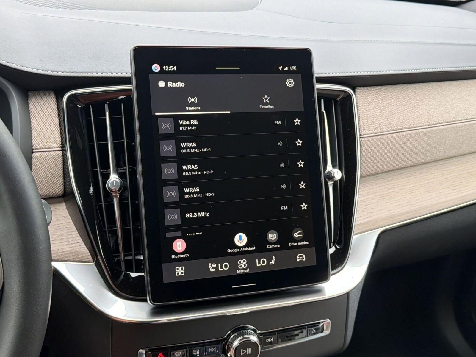 New 2026 Volvo XC90 B6 Plus w/ Protection Package AWD/4WD image 23