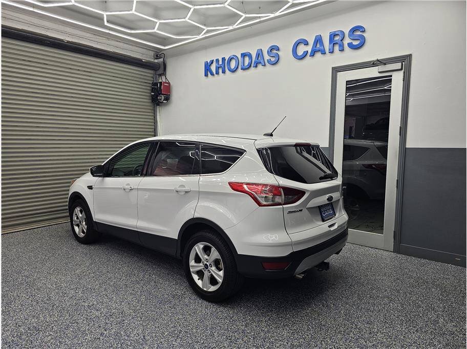 Used 2016 Ford Escape SE FWD image 3