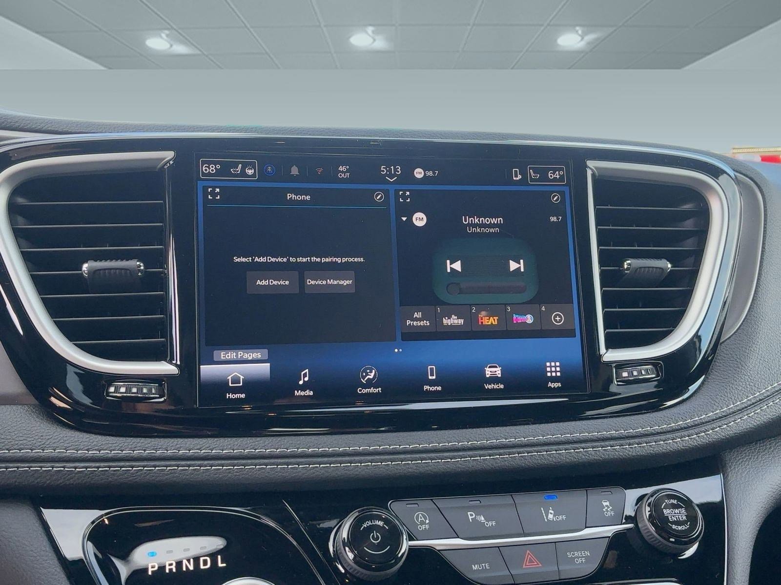 Used 2026 Chrysler Pacifica Select w/ S Appearance Package image 22